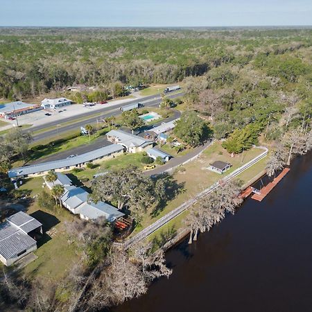 Отель Suwannee Gables Old Town Экстерьер фото