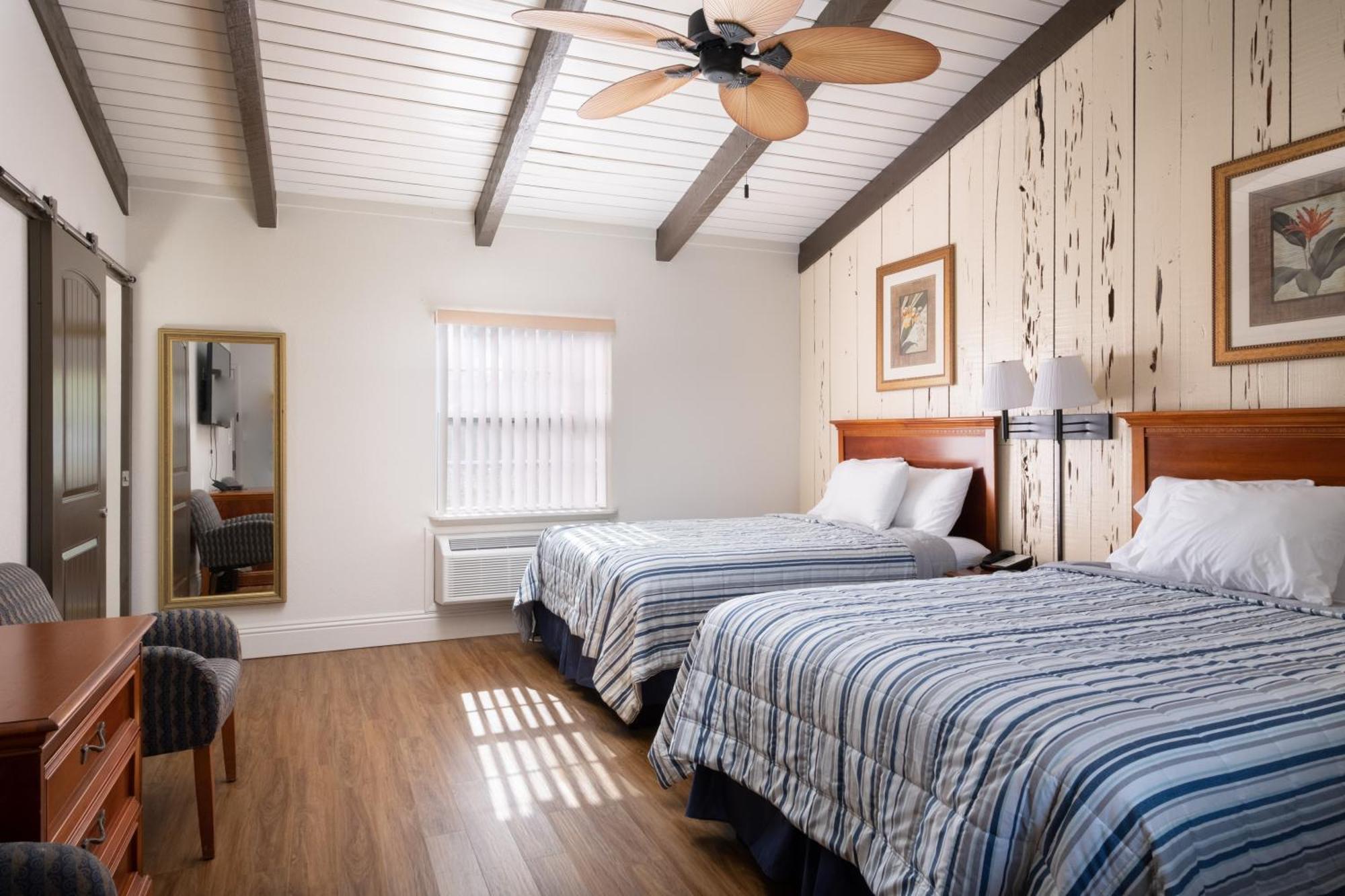 Отель Suwannee Gables Old Town Экстерьер фото