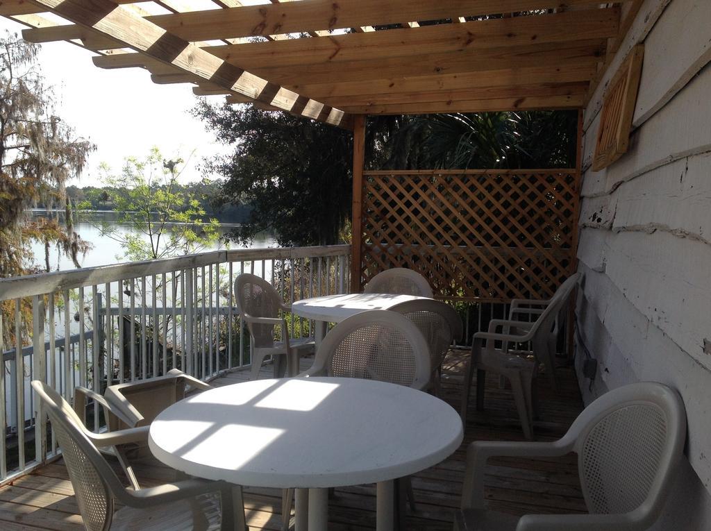 Отель Suwannee Gables Old Town Экстерьер фото