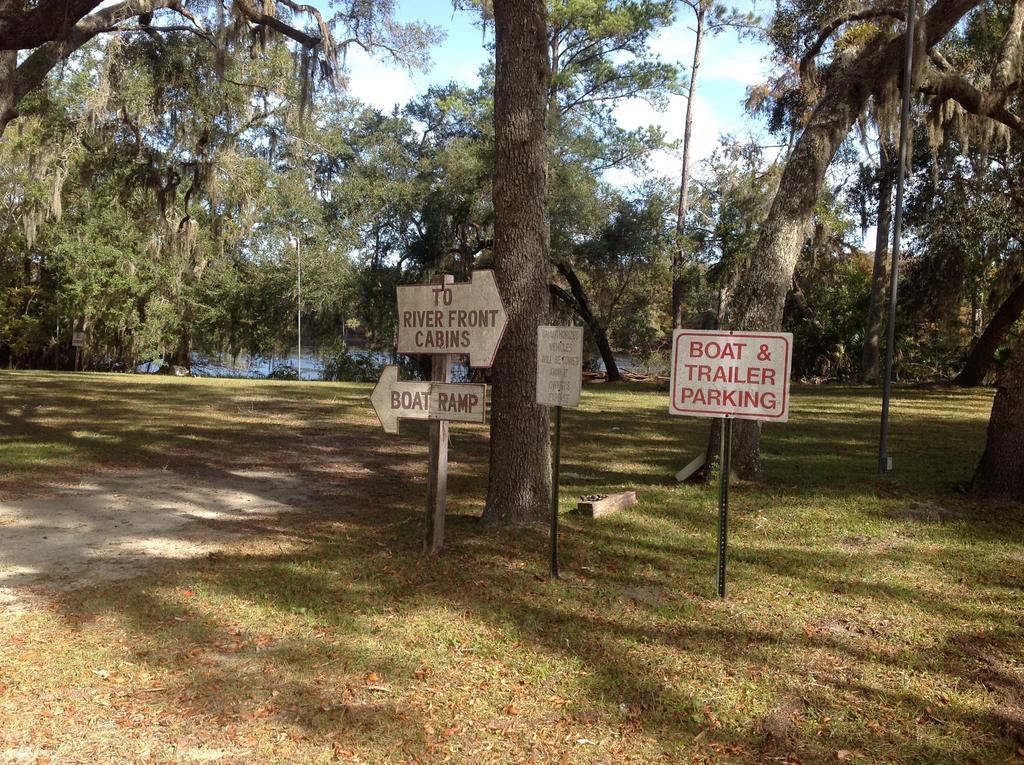 Отель Suwannee Gables Old Town Экстерьер фото
