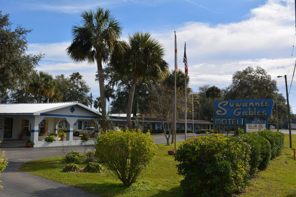 Отель Suwannee Gables Old Town Экстерьер фото